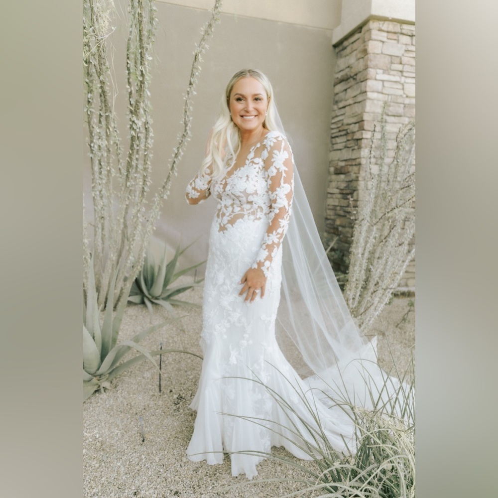 Pronovias wedding dress size 10 - Picture 4 of 4